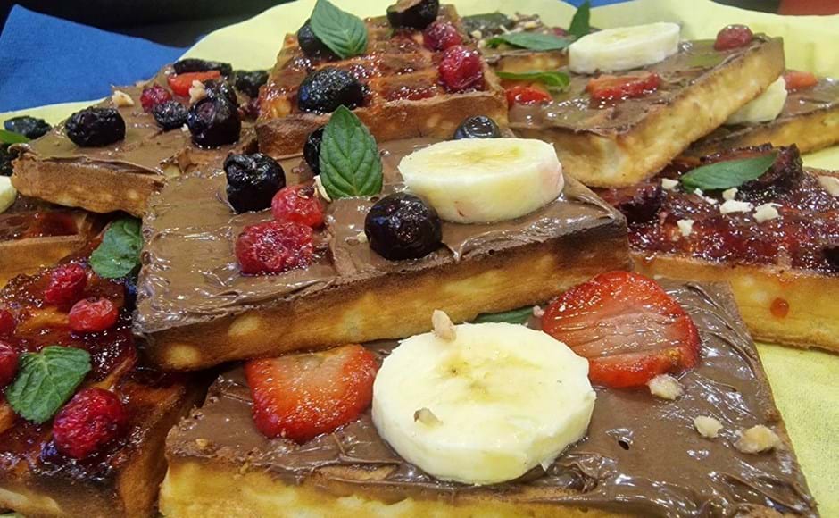 Гофрети с горски плодове и шоколад.